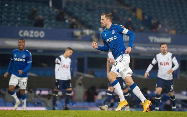 不仅满足了 不仅满足了